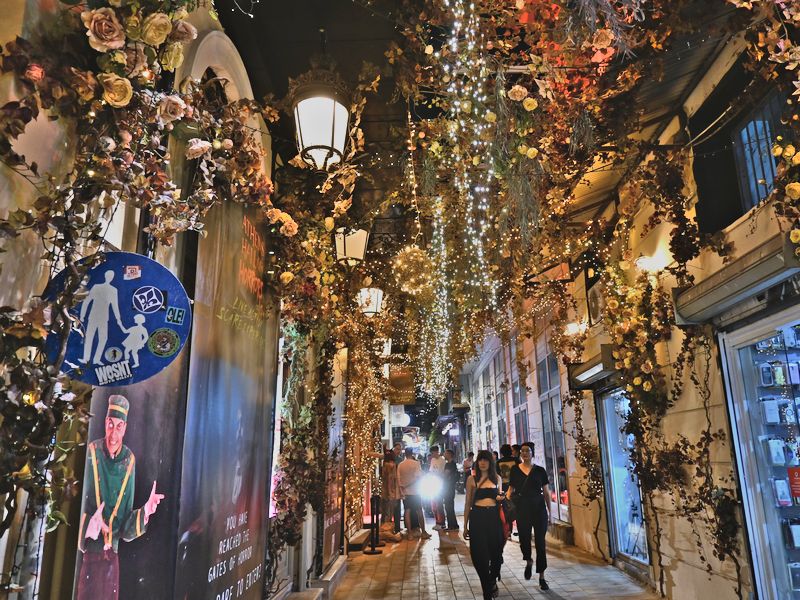 athen viertel bei nacht