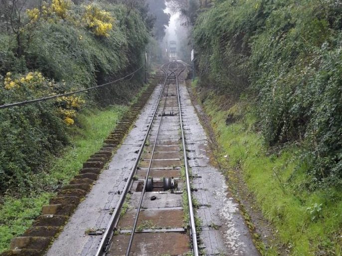 funicular am san cristobal in santiago de chile